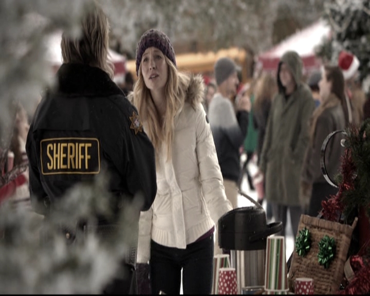 VampireDiariesWorld-dot-nl_6x10ChristmasThroughYourEyes0477.jpg