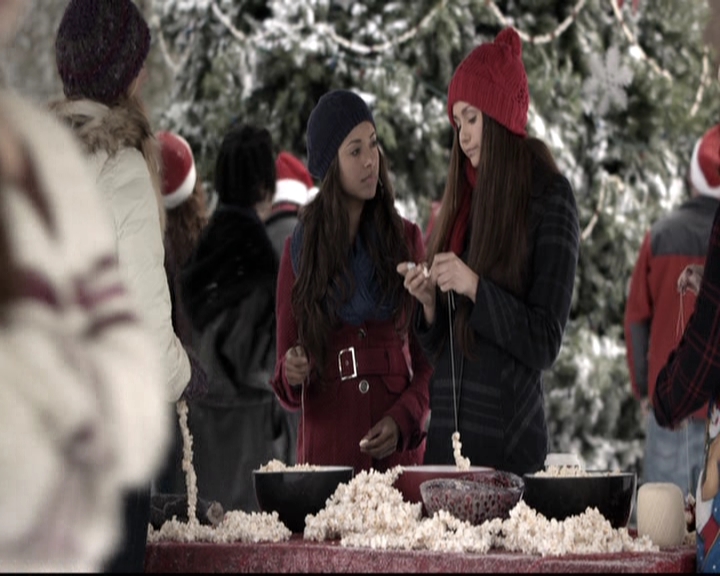 VampireDiariesWorld-dot-nl_6x10ChristmasThroughYourEyes0522.jpg