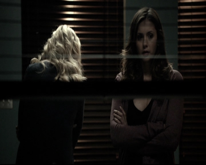 VampireDiariesWorld-dot-nl_6x10ChristmasThroughYourEyes0751.jpg