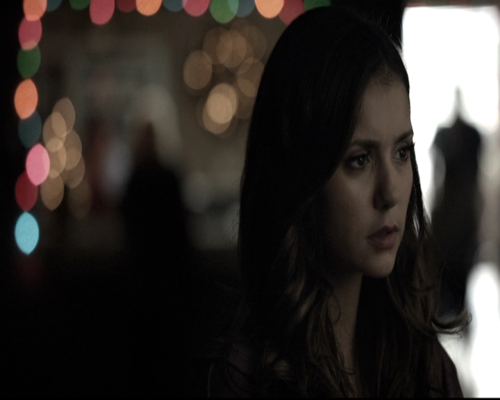VampireDiariesWorld-dot-nl_6x10ChristmasThroughYourEyes0752.jpg