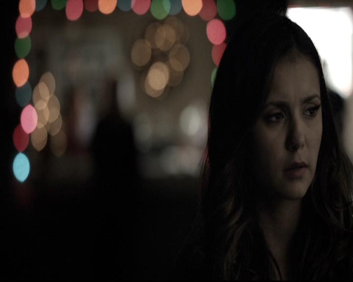 VampireDiariesWorld-dot-nl_6x10ChristmasThroughYourEyes0754.jpg