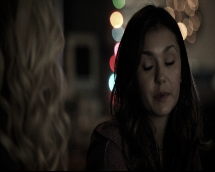 VampireDiariesWorld-dot-nl_6x10ChristmasThroughYourEyes0763.jpg
