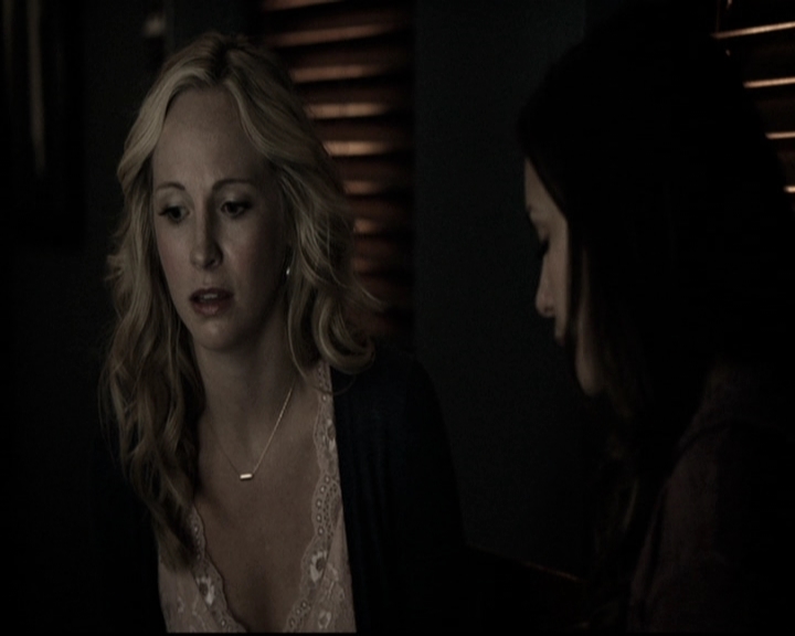 VampireDiariesWorld-dot-nl_6x10ChristmasThroughYourEyes0767.jpg