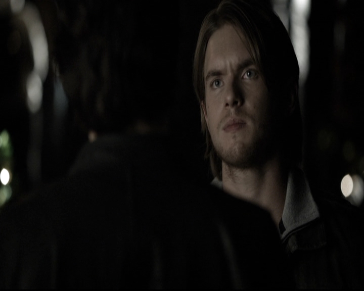 VampireDiariesWorld-dot-nl_6x10ChristmasThroughYourEyes0844.jpg