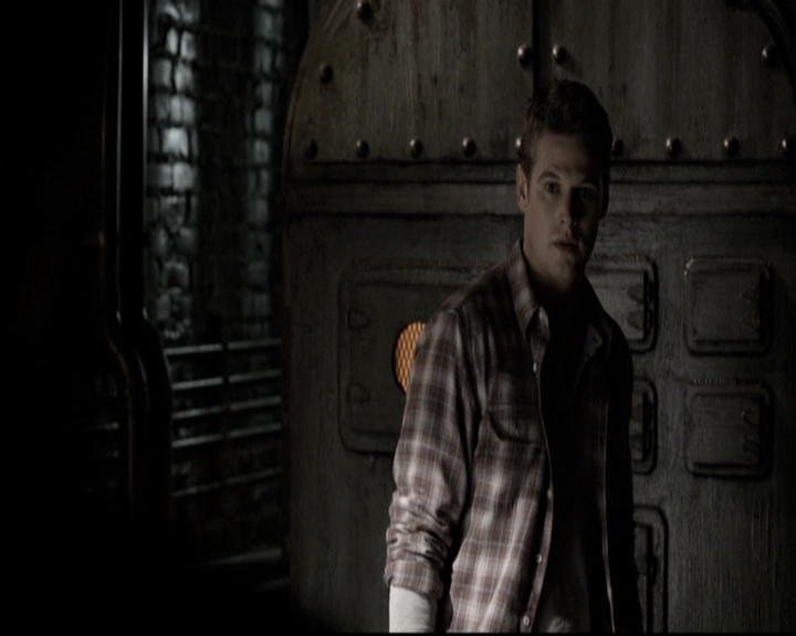 VampireDiariesWorld-dot-nl_6x10ChristmasThroughYourEyes0872.jpg