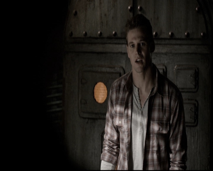 VampireDiariesWorld-dot-nl_6x10ChristmasThroughYourEyes0879.jpg
