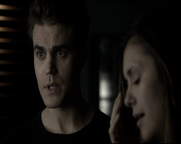 VampireDiariesWorld-dot-nl_6x10ChristmasThroughYourEyes0974.jpg