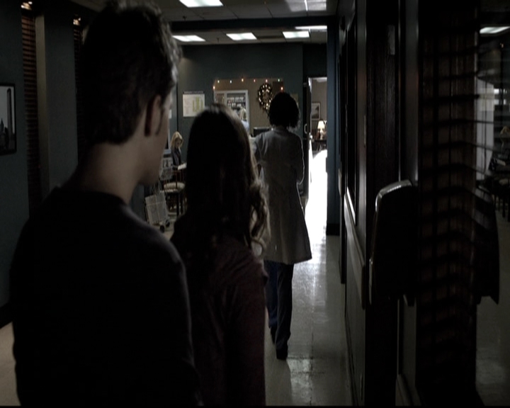 VampireDiariesWorld-dot-nl_6x10ChristmasThroughYourEyes0982.jpg