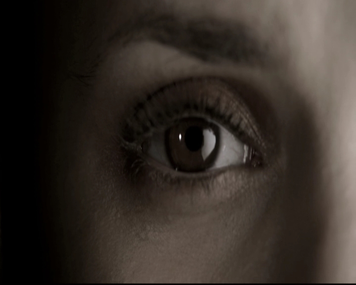 VampireDiariesWorld-dot-nl_6x10ChristmasThroughYourEyes0985.jpg