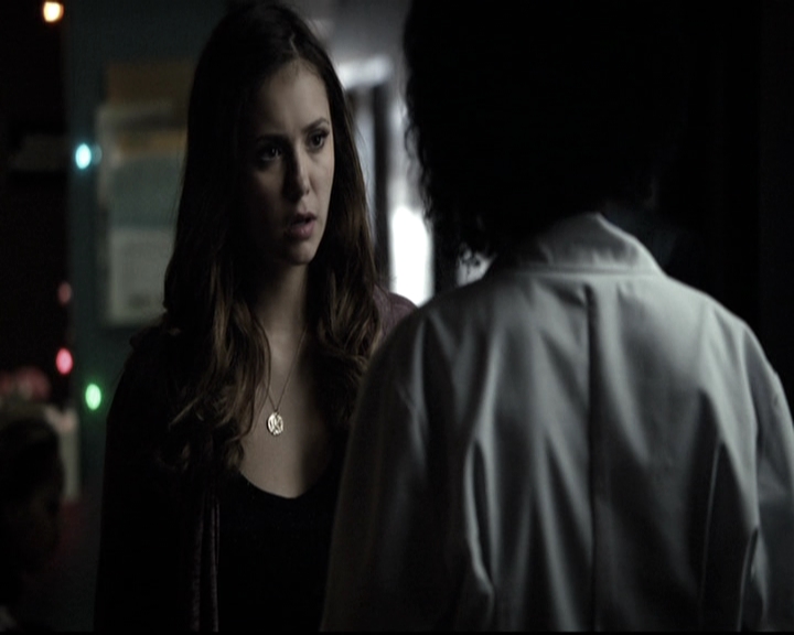 VampireDiariesWorld-dot-nl_6x10ChristmasThroughYourEyes0989.jpg