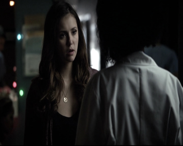 VampireDiariesWorld-dot-nl_6x10ChristmasThroughYourEyes0990.jpg