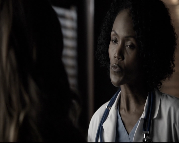 VampireDiariesWorld-dot-nl_6x10ChristmasThroughYourEyes0993.jpg