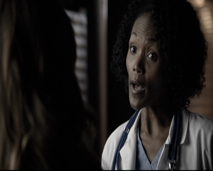 VampireDiariesWorld-dot-nl_6x10ChristmasThroughYourEyes0994.jpg