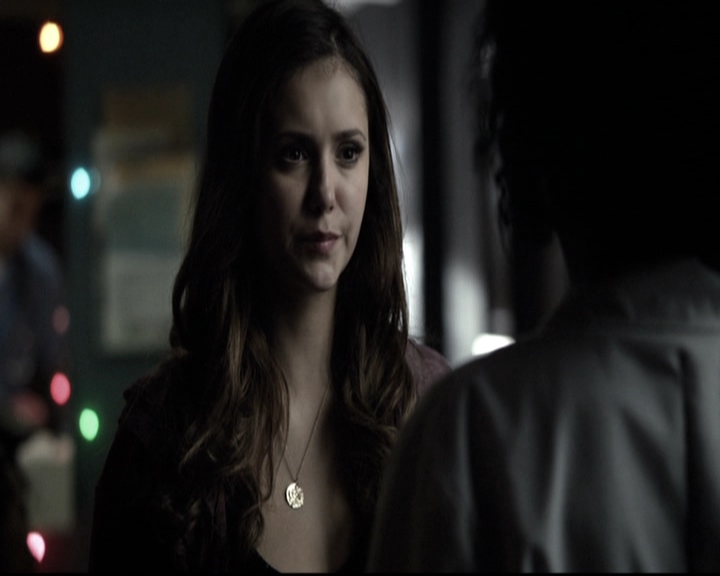 VampireDiariesWorld-dot-nl_6x10ChristmasThroughYourEyes0998.jpg