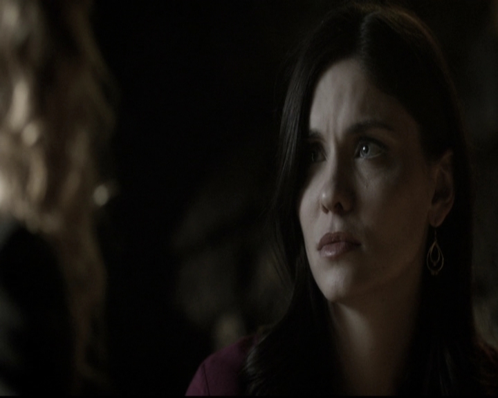 VampireDiariesWorld-dot-nl_6x10ChristmasThroughYourEyes1127.jpg