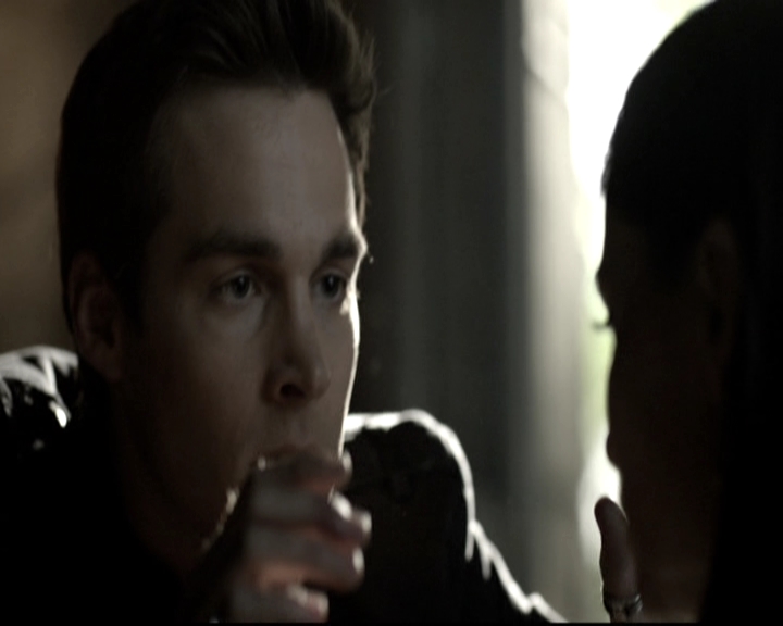 VampireDiariesWorld-dot-nl_6x10ChristmasThroughYourEyes1223.jpg