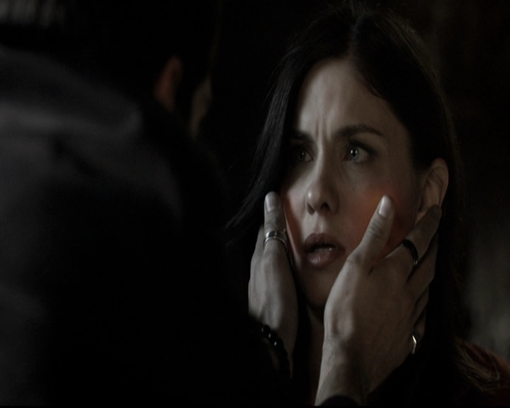 VampireDiariesWorld-dot-nl_6x10ChristmasThroughYourEyes1226.jpg