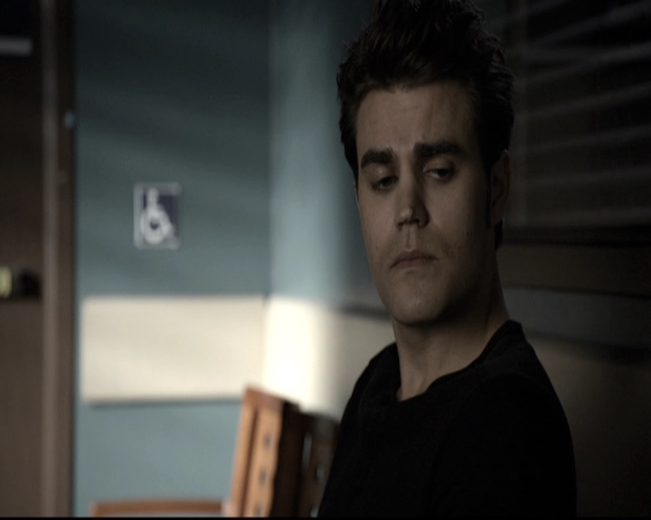 VampireDiariesWorld-dot-nl_6x10ChristmasThroughYourEyes1368.jpg