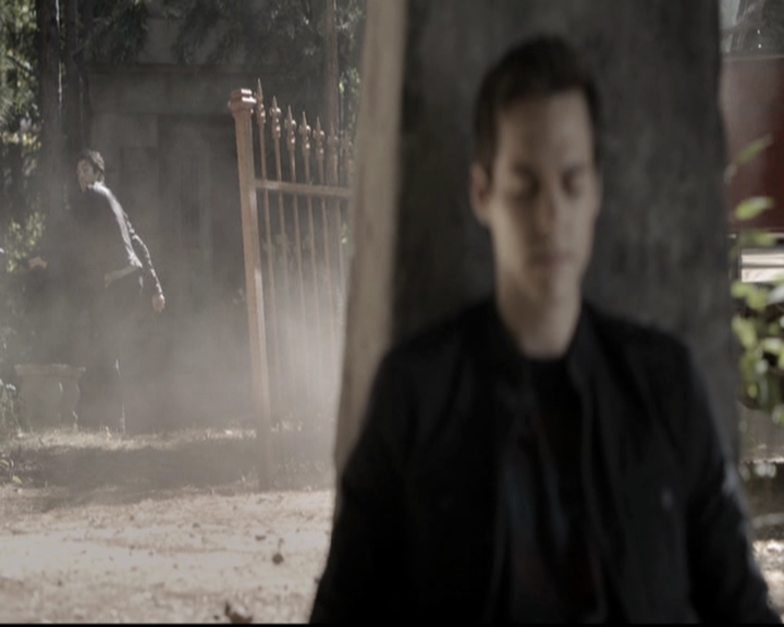 VampireDiariesWorld-dot-nl_6x10ChristmasThroughYourEyes1533.jpg