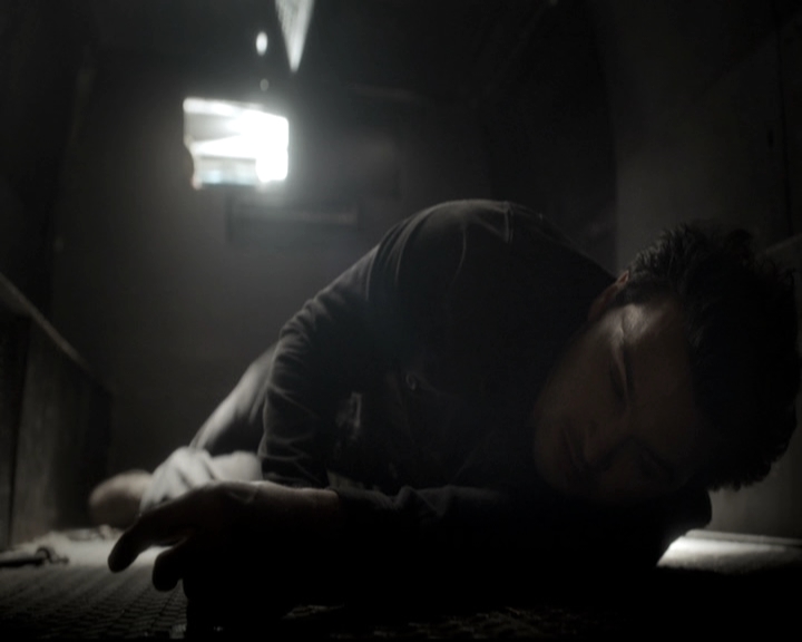VampireDiariesWorld-dot-nl_6x10ChristmasThroughYourEyes1722.jpg