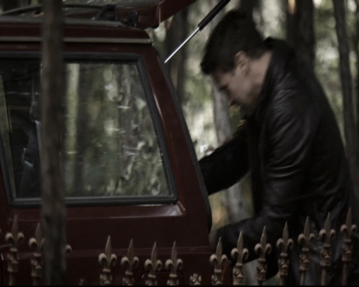 VampireDiariesWorld-dot-nl_6x10ChristmasThroughYourEyes1742.jpg VampireDiariesWorld-dot-nl_6x10ChristmasThroughYourEyes1742.jpg
