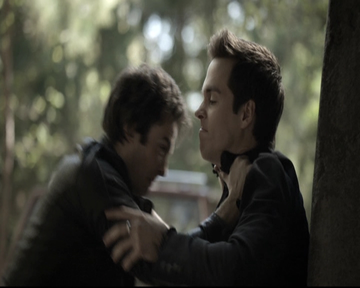 VampireDiariesWorld-dot-nl_6x10ChristmasThroughYourEyes1832.jpg