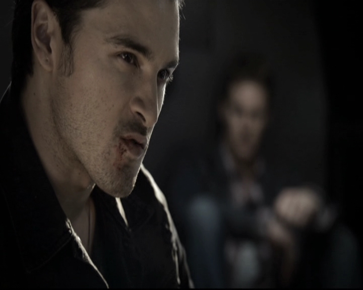 VampireDiariesWorld-dot-nl_6x10ChristmasThroughYourEyes1878.jpg