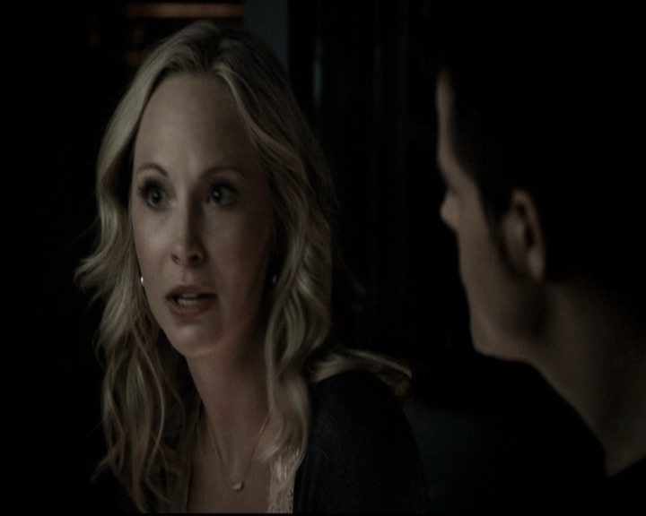 VampireDiariesWorld-dot-nl_6x10ChristmasThroughYourEyes1980.jpg