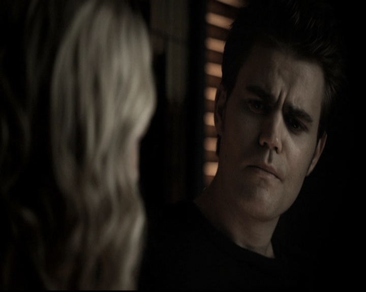 VampireDiariesWorld-dot-nl_6x10ChristmasThroughYourEyes1996.jpg