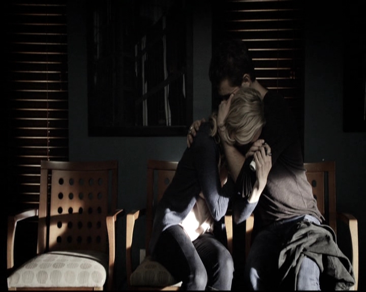 VampireDiariesWorld-dot-nl_6x10ChristmasThroughYourEyes2022.jpg
