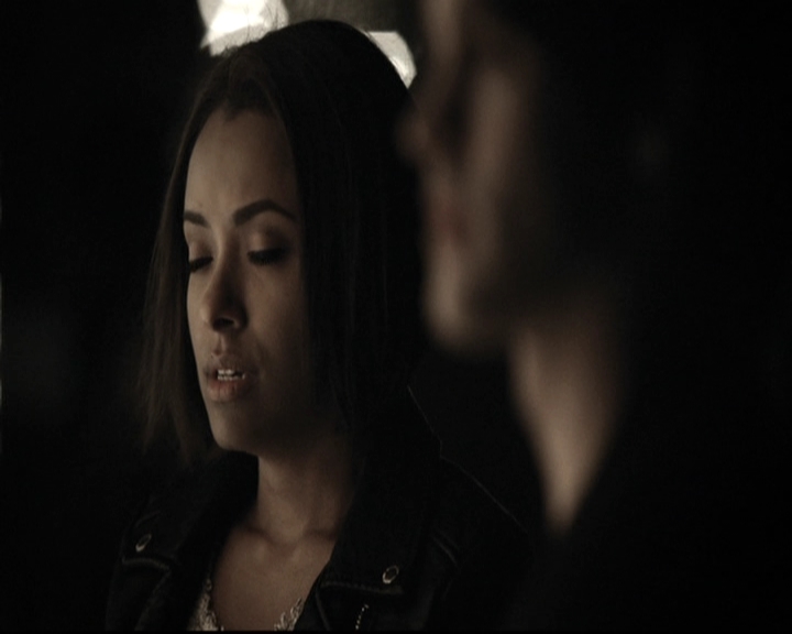 VampireDiariesWorld-dot-nl_6x10ChristmasThroughYourEyes2048.jpg