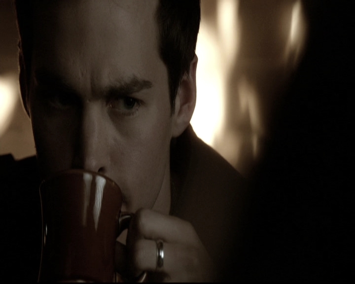 VampireDiariesWorld-dot-nl_6x11WokeUpWithAMonster0086.jpg