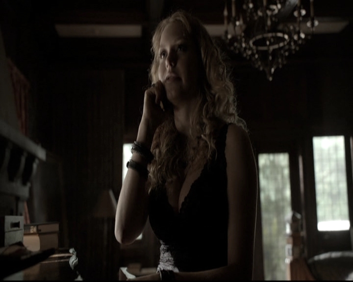 VampireDiariesWorld-dot-nl_6x11WokeUpWithAMonster0387.jpg