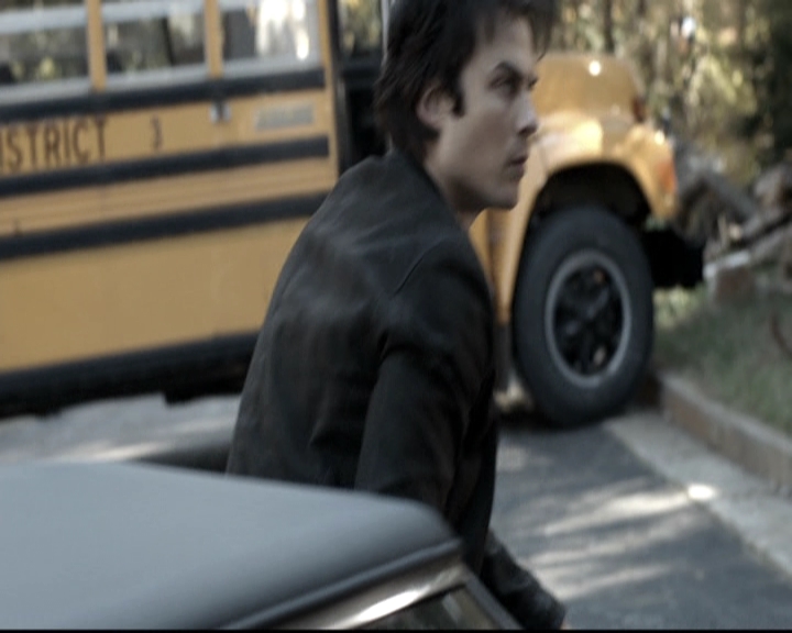 VampireDiariesWorld-dot-nl_6x11WokeUpWithAMonster0930.jpg