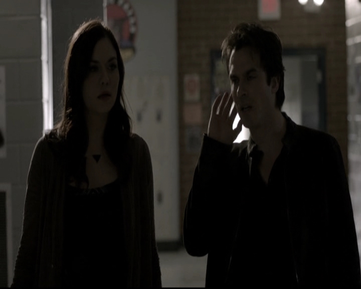 VampireDiariesWorld-dot-nl_6x11WokeUpWithAMonster1286.jpg