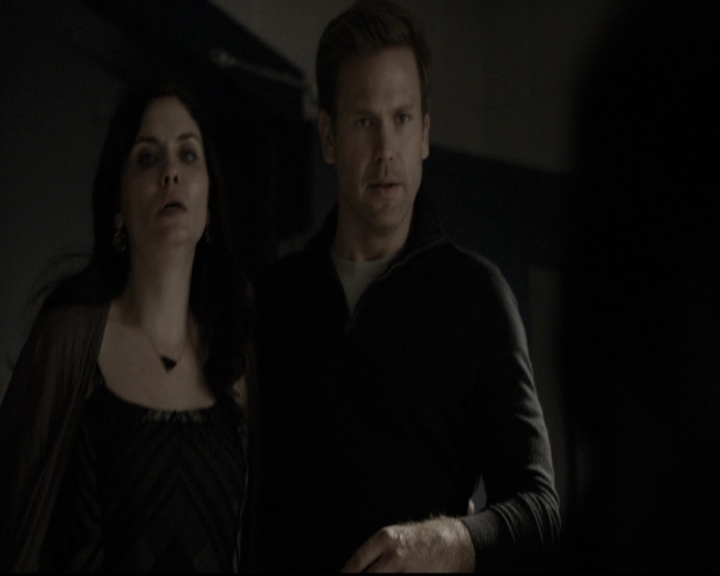 VampireDiariesWorld-dot-nl_6x11WokeUpWithAMonster1798.jpg