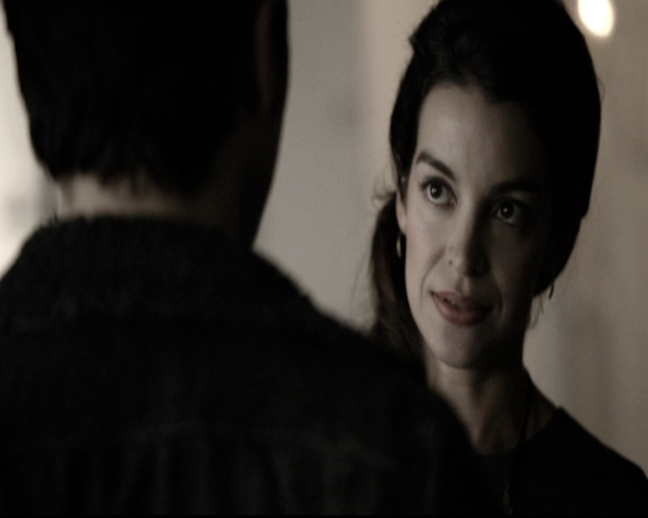 VampireDiariesWorld-dot-nl_6x11WokeUpWithAMonster1881.jpg