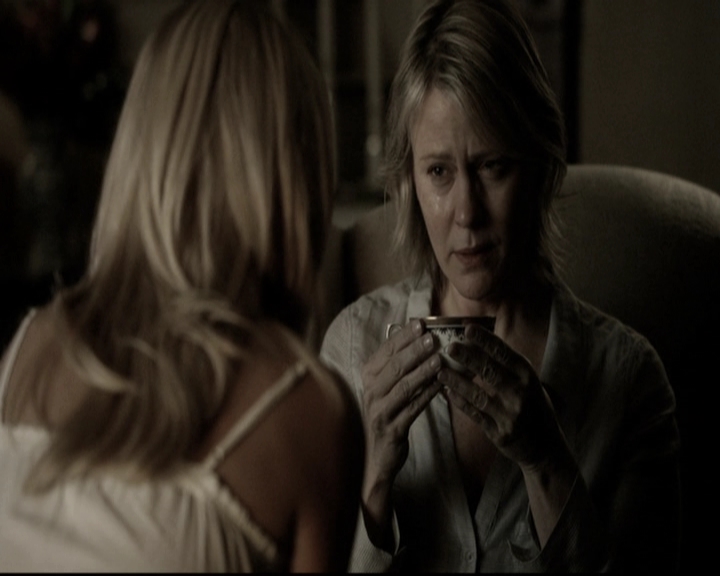 VampireDiariesWorld-dot-nl_6x11WokeUpWithAMonster2260.jpg