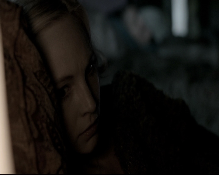 VampireDiariesWorld-dot-nl_6x12PrayerForTheDying0010.jpg