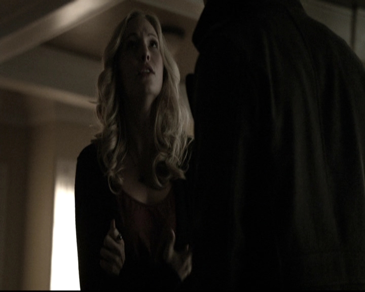 VampireDiariesWorld-dot-nl_6x12PrayerForTheDying0107.jpg