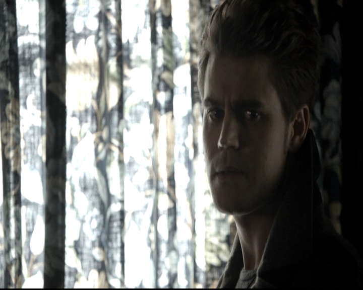 VampireDiariesWorld-dot-nl_6x12PrayerForTheDying0134.jpg