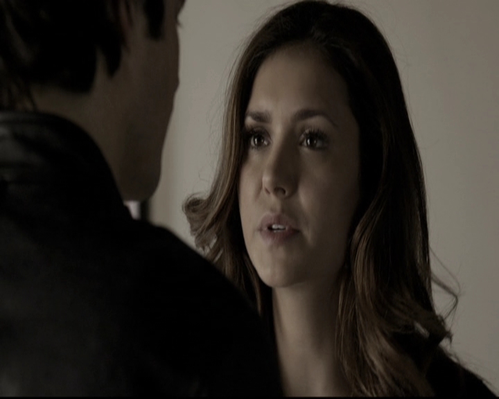 VampireDiariesWorld-dot-nl_6x12PrayerForTheDying0622.jpg