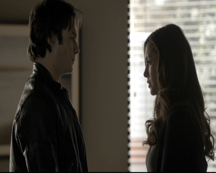 VampireDiariesWorld-dot-nl_6x12PrayerForTheDying0629.jpg