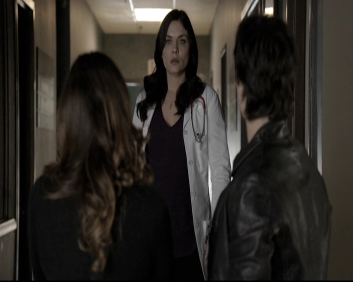 VampireDiariesWorld-dot-nl_6x12PrayerForTheDying0633.jpg