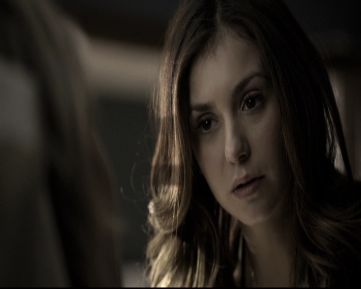 VampireDiariesWorld-dot-nl_6x12PrayerForTheDying0814.jpg