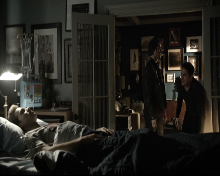 VampireDiariesWorld-dot-nl_6x12PrayerForTheDying1087.jpg