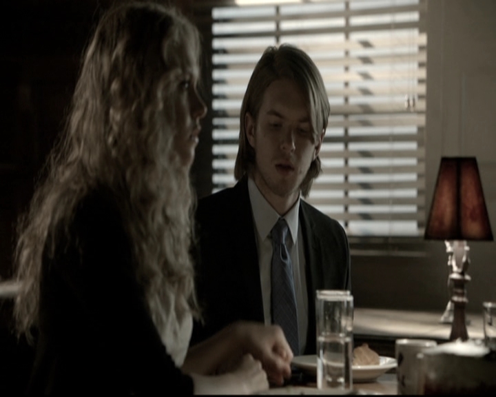 VampireDiariesWorld-dot-nl_6x12PrayerForTheDying1180.jpg