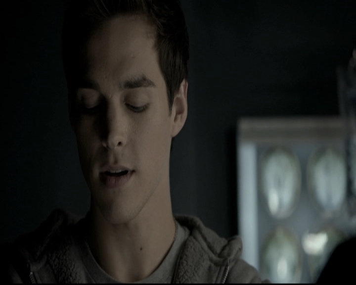 VampireDiariesWorld-dot-nl_6x12PrayerForTheDying1331.jpg