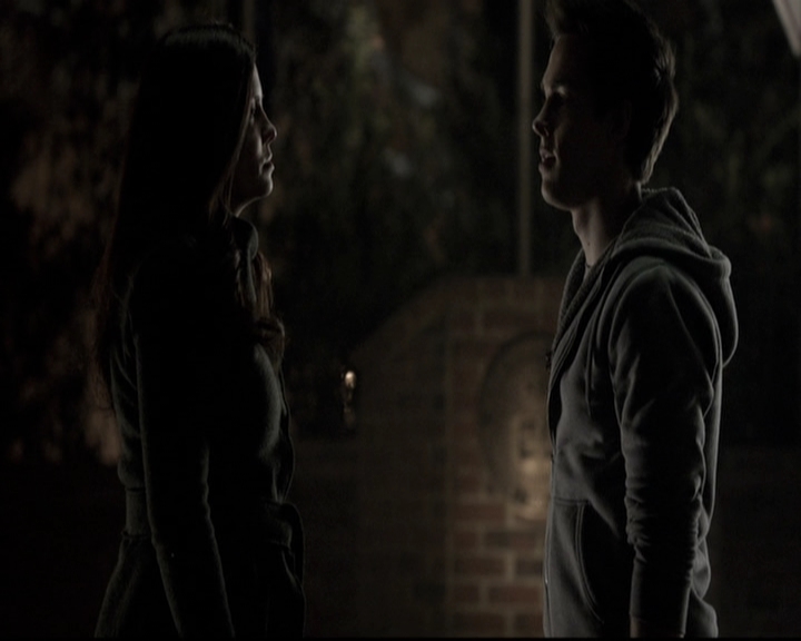 VampireDiariesWorld-dot-nl_6x12PrayerForTheDying1526.jpg