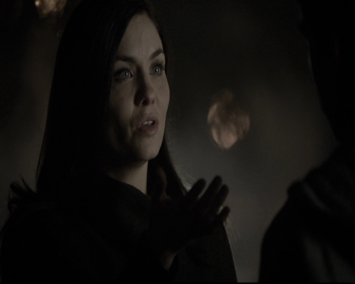 VampireDiariesWorld-dot-nl_6x12PrayerForTheDying1559.jpg